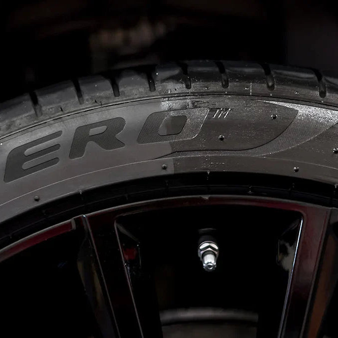 Soft99 Digloss GiraEdge dækglans - Carbix