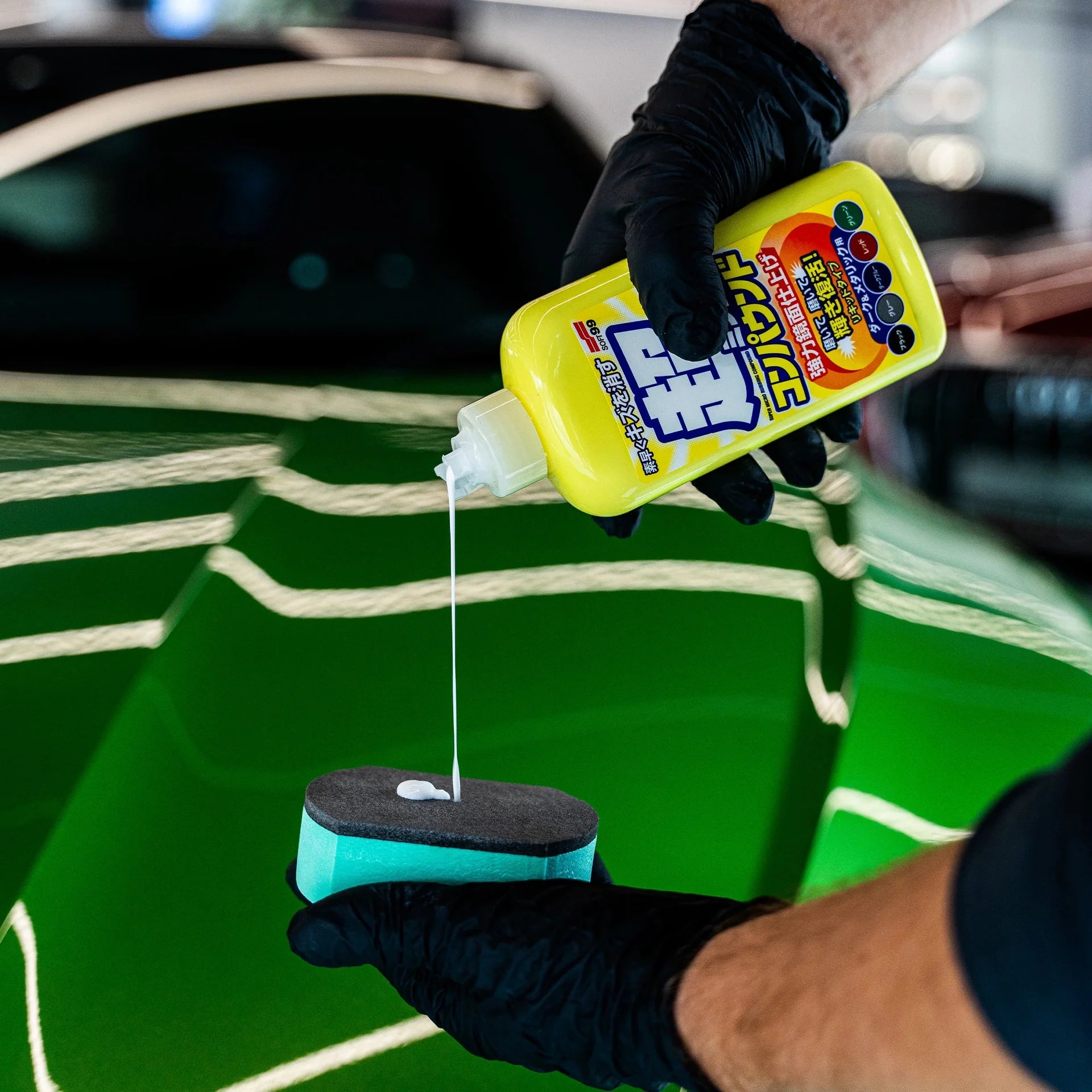 Soft99 Micro Liquid Compound Lakrens til mørk lak - Carbix