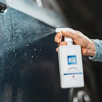 Kan påføres direkte på våd bil