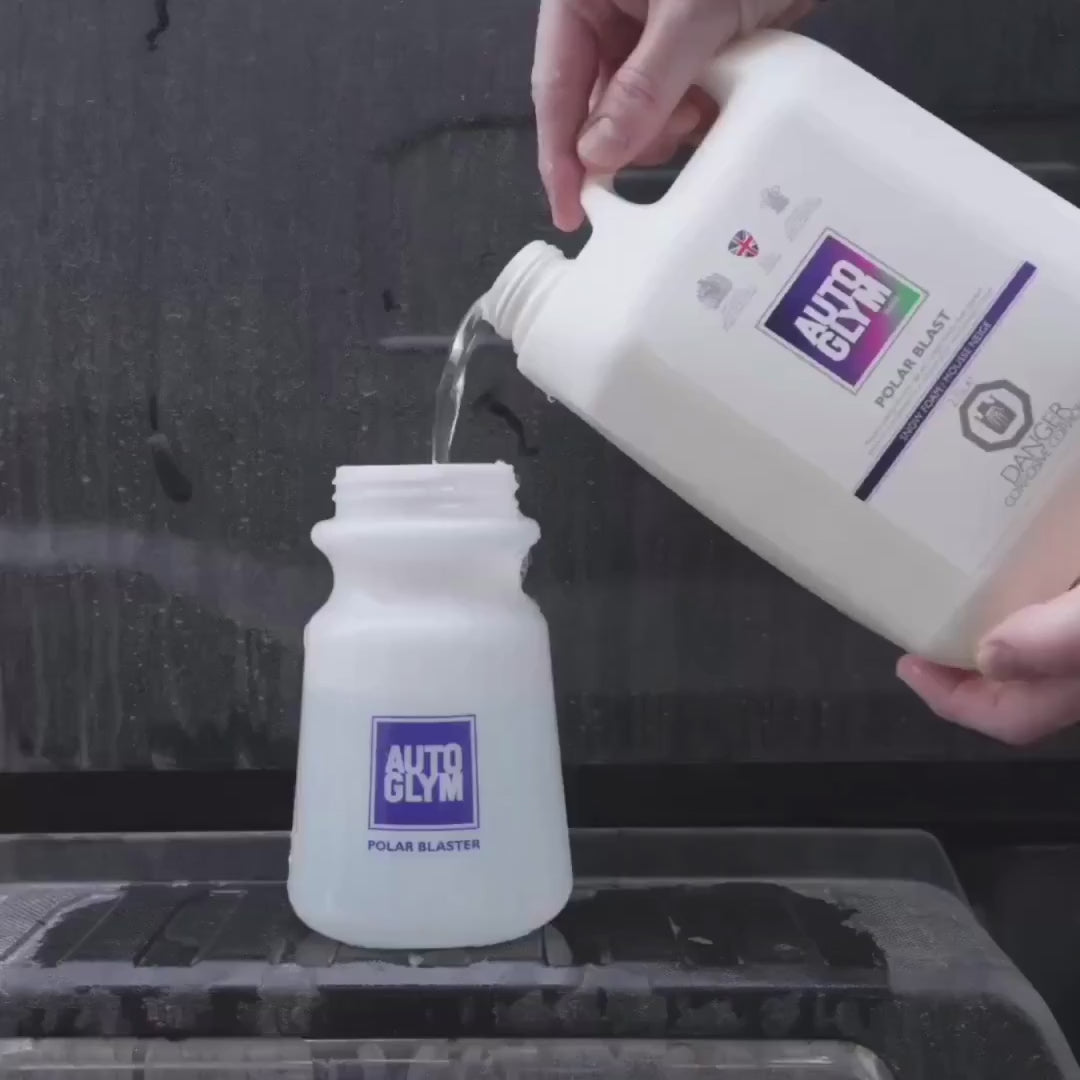 Indlæs video: Nilfisk Skumlanse og Polar Wash Shampoo